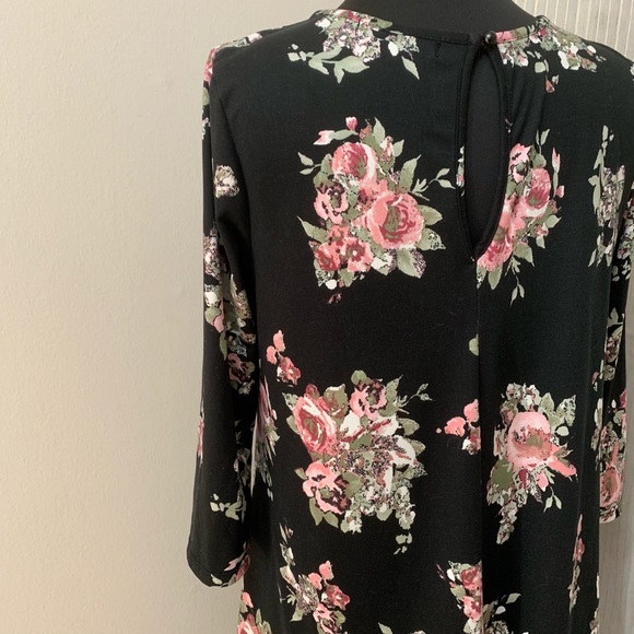 3/4 sleeve Floral Dress Size Medium - Picture 7 of 7